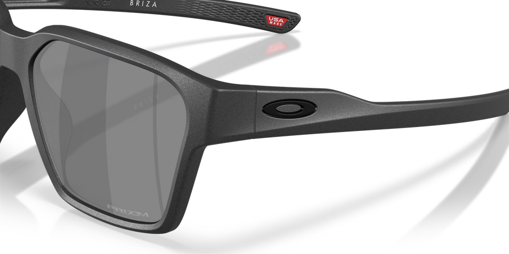 Oakley Briza