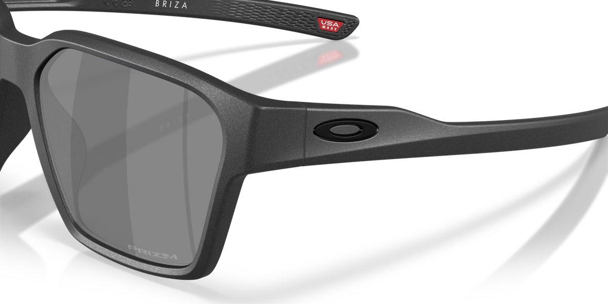 Oakley Briza