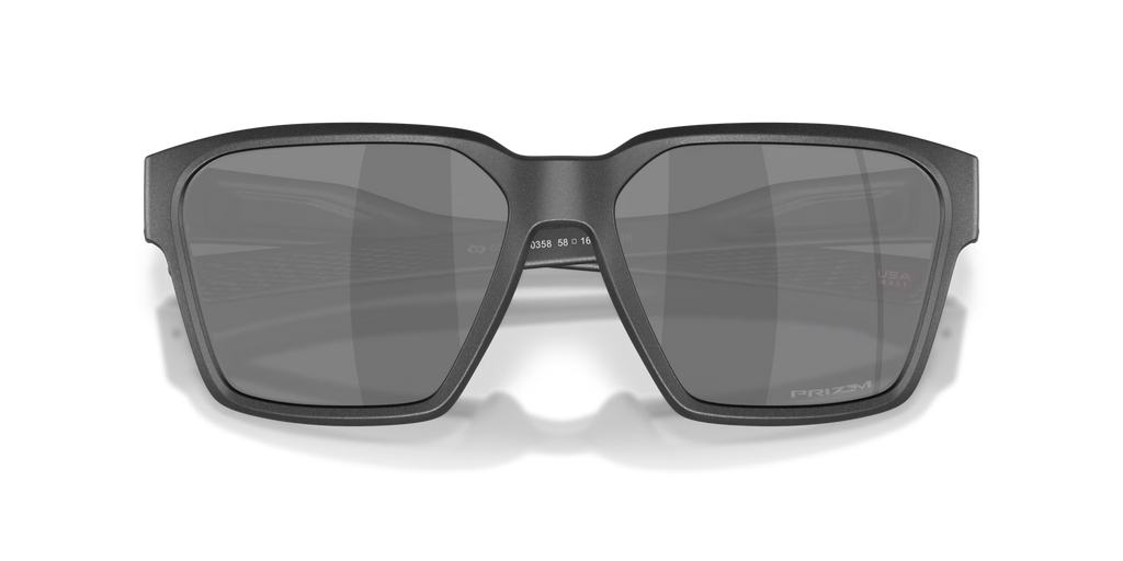 Oakley Briza