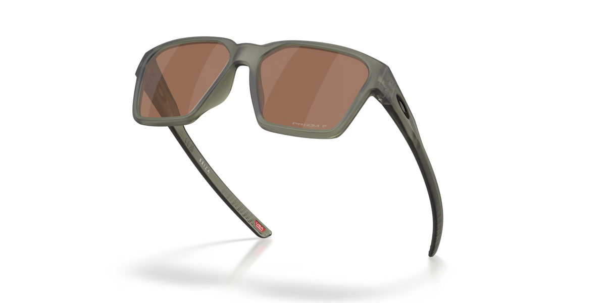 Oakley Briza
